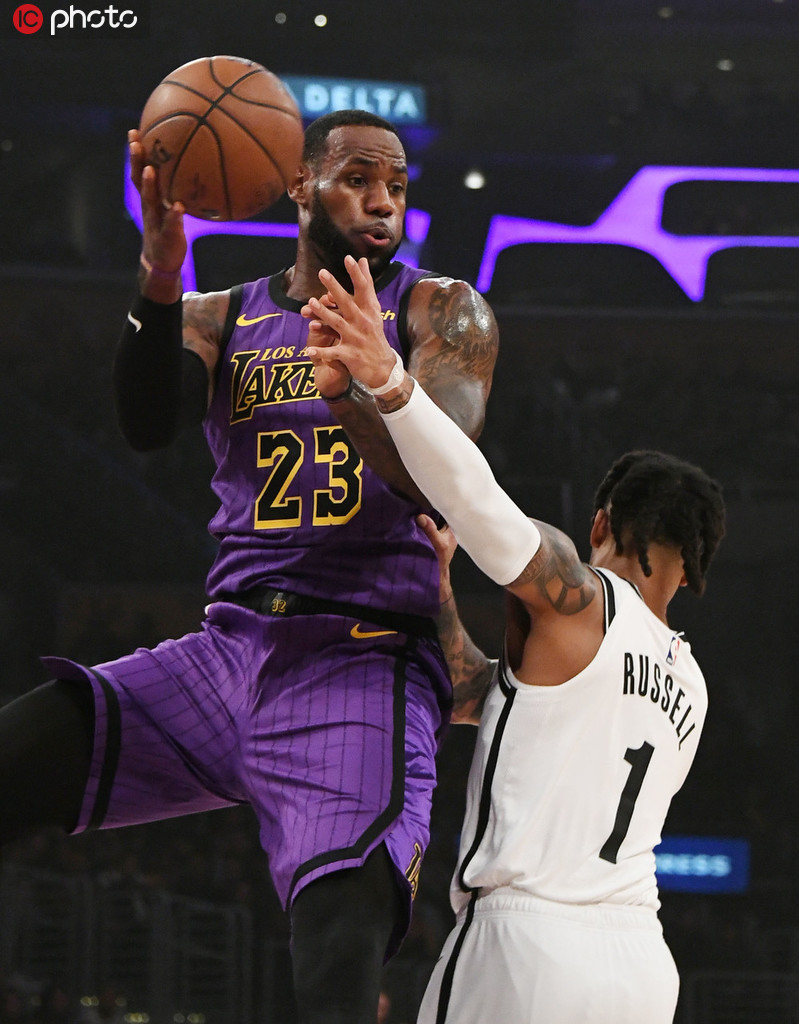 AYX-包含詹姆斯回归赛场，高光表现首场状态亮眼，篮网观众沸腾！的词条