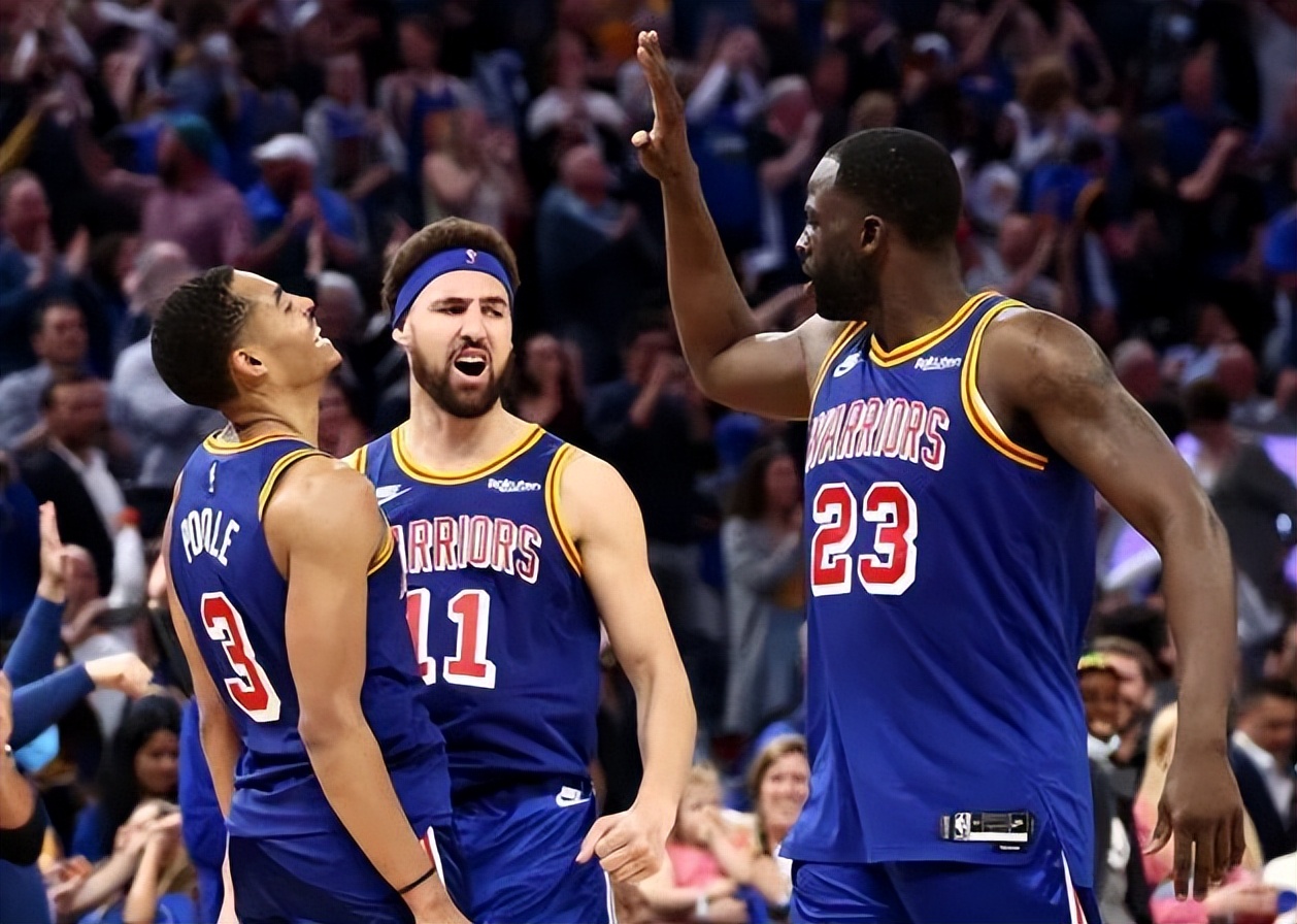 爱游戏体育-C罗巅峰对决，字母哥与60激战勇士分钟，绝杀胜负难料！的简单介绍