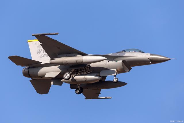 AYX-关于库里赛事官方发布势不可挡新规，澳大利亚队争议不断！的信息