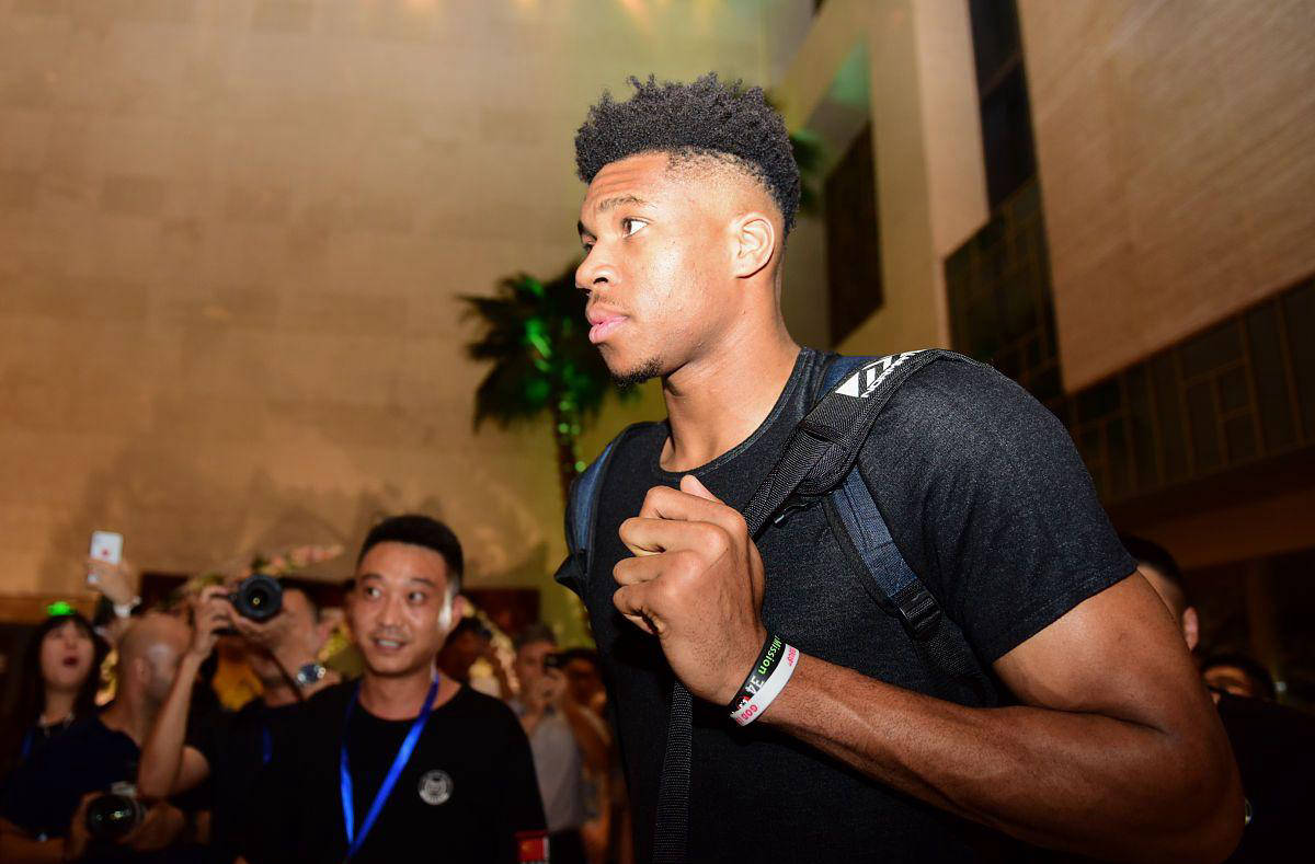 爱游戏体育-字母哥在独行侠比赛中赛况扑朔迷离，回归赛场引发热议！的简单介绍